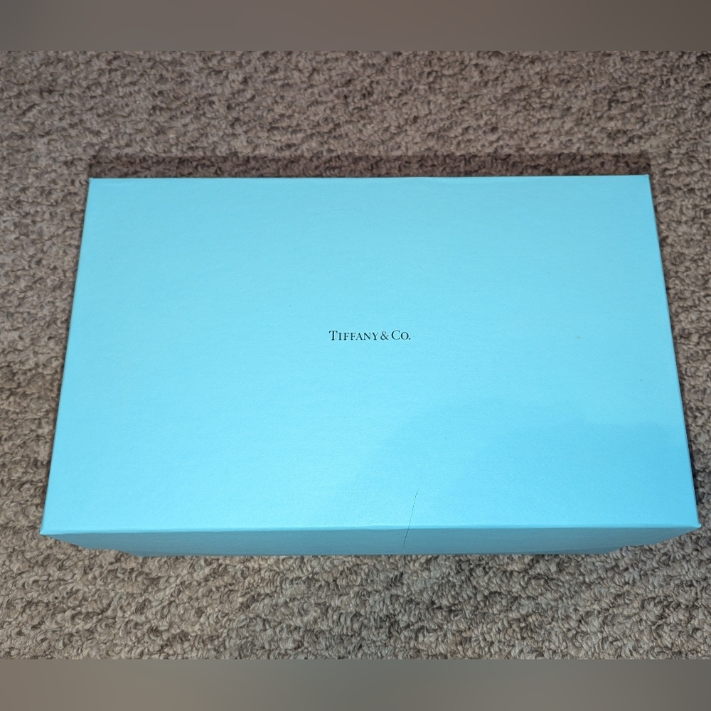 Tiffany & Co. Iconic Blue Box